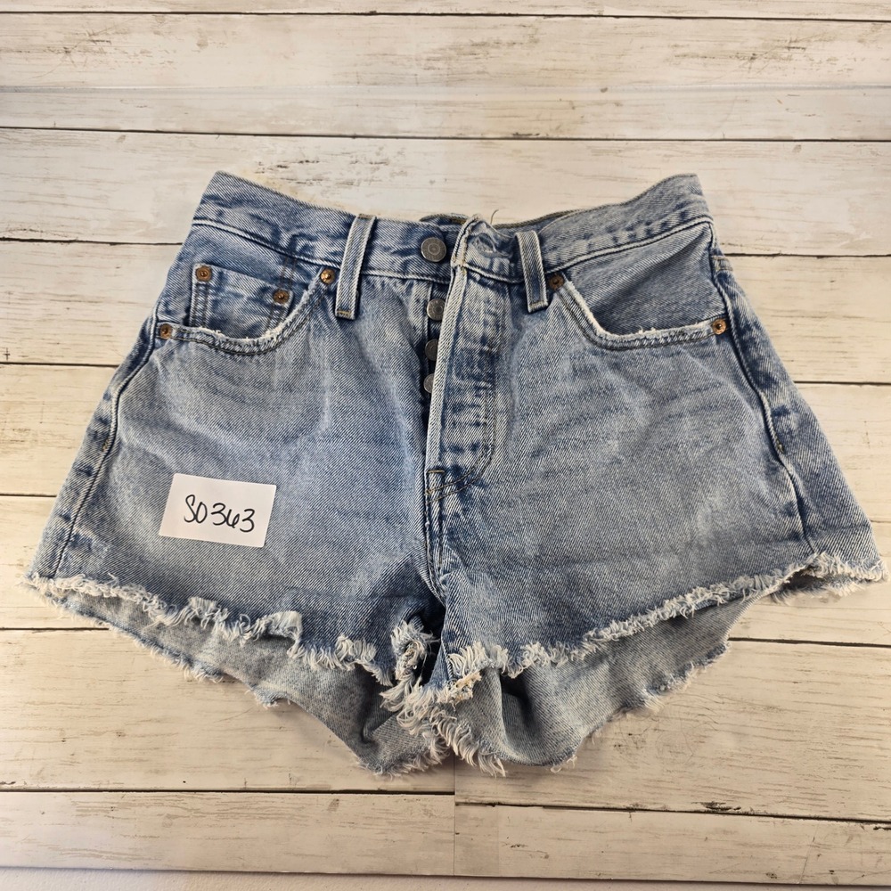 Levis‎ L 501 Original High Waisted Cut Off Denim Shorts Light Wash Blue S0363